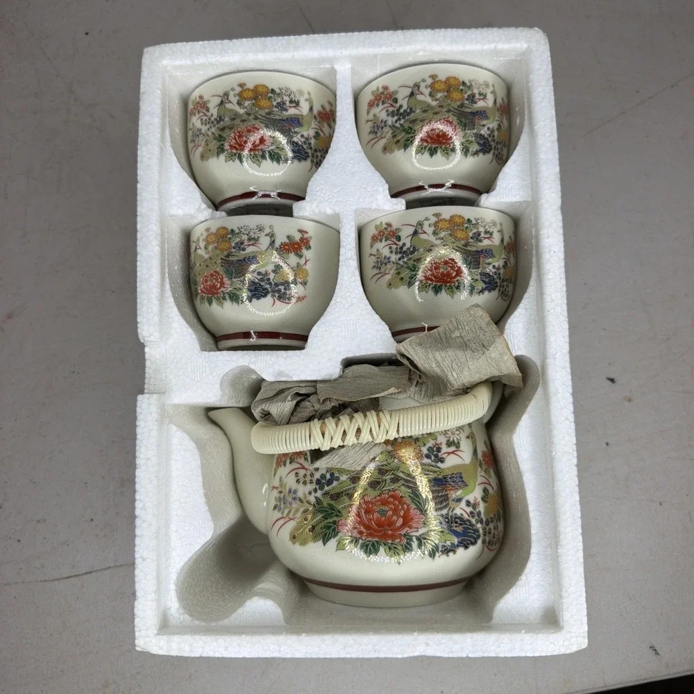 Vtg Sanford Porcelain Japan Teapot Bamboo Handle with 2 Teacups Peacocks Flowers